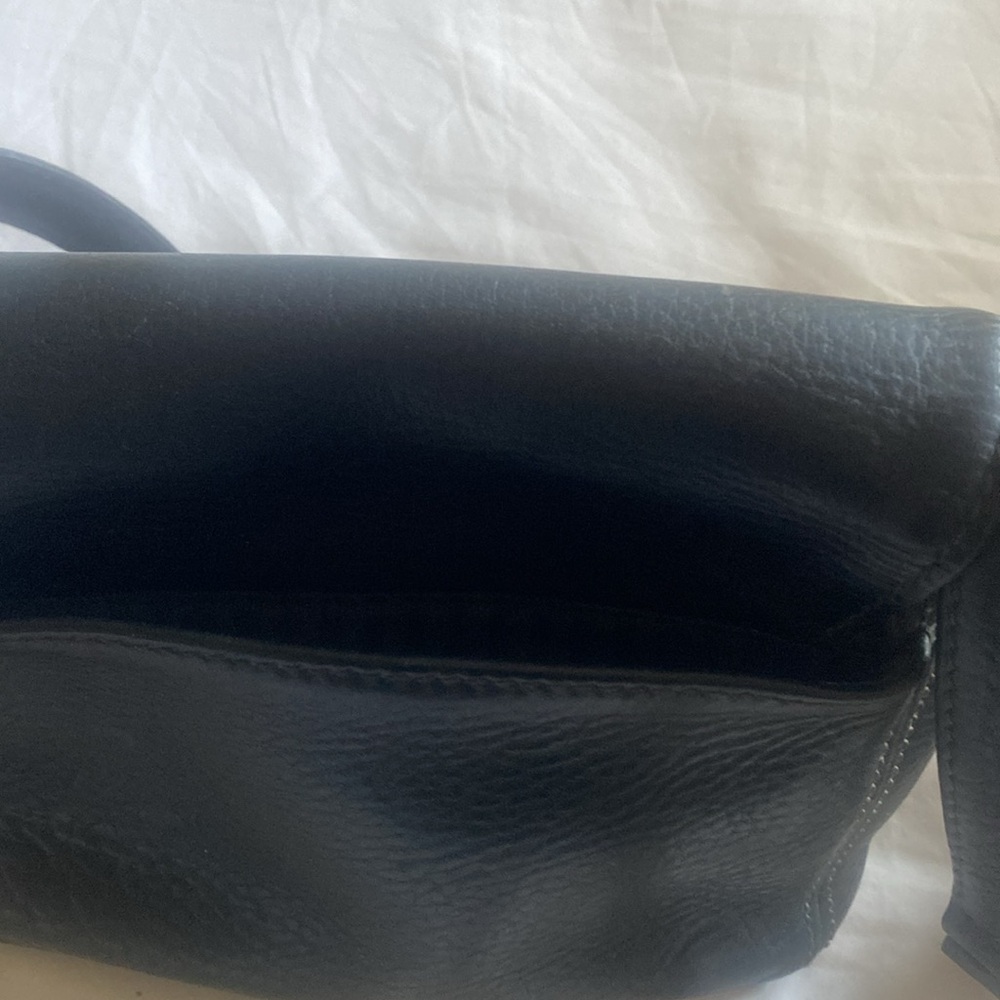 Coach - Sleek Black Crossbody Bag - Picture 4 of 4